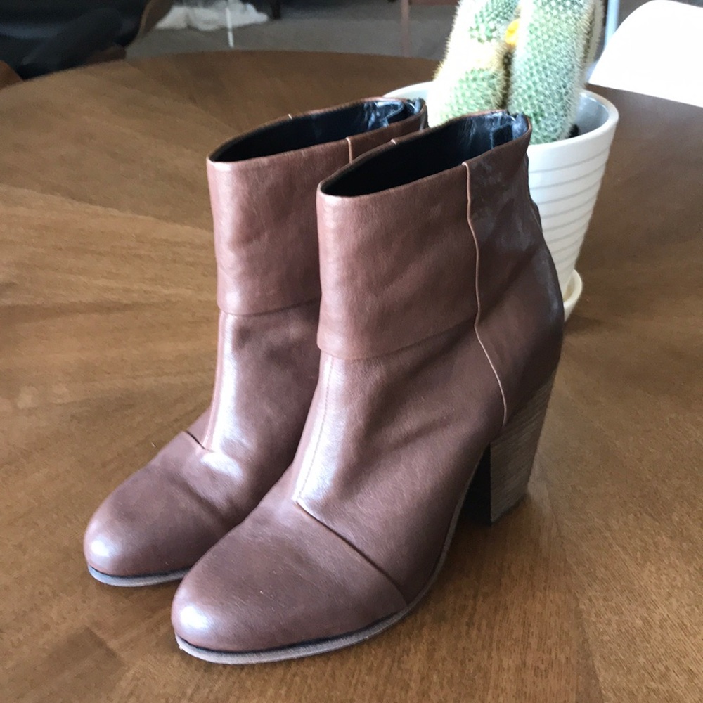 Rag & Bone Classic Newbury boots. Brown sz. 10